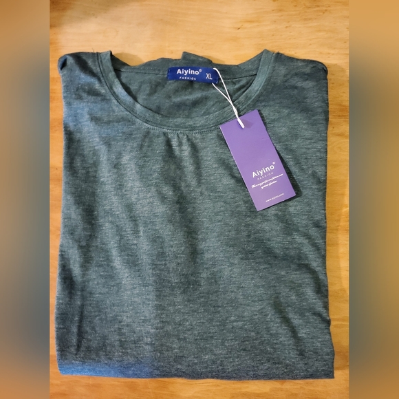 NWT~ Aiyino Fashion-Hooker Green Long Sleeve T-shirt NWT - Picture 5 of 7